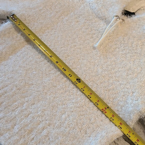 Sweater - Picture 6 of 7